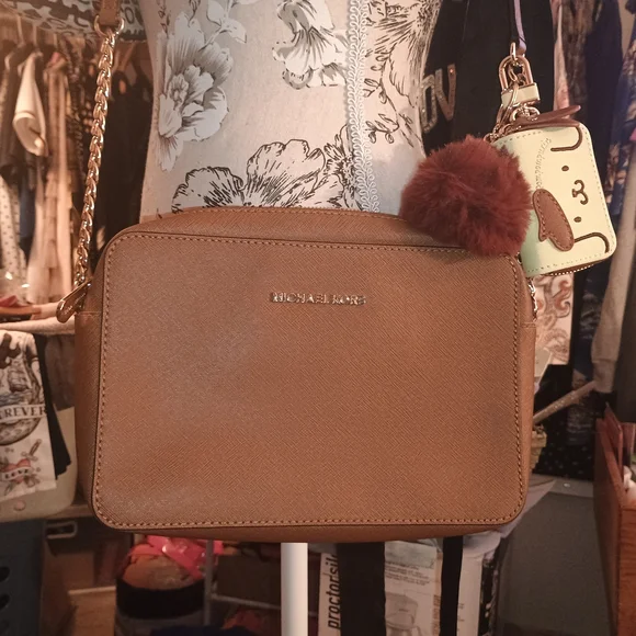 Sanrio Custom Large Pompompurin Keychain - Picture 2 of 5